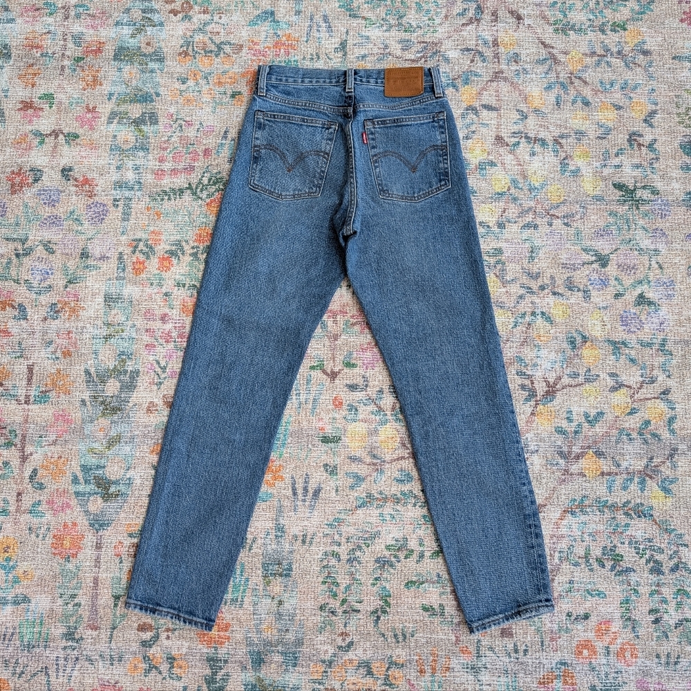 Levi's Wedgie Jeans - Picture 3 of 9